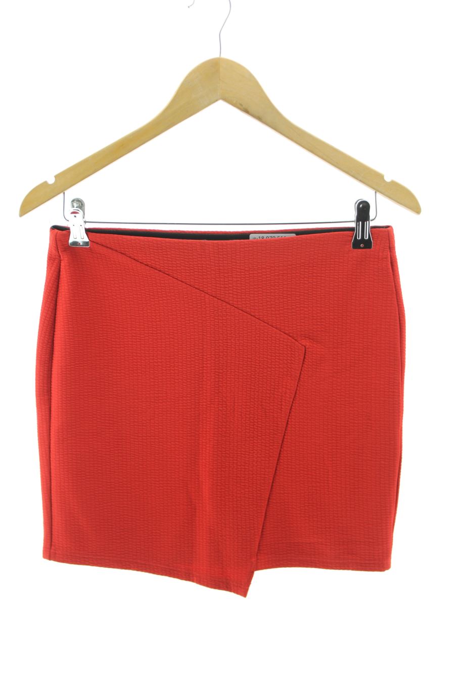Jupe Bershka de la taille M, de couleur rouge