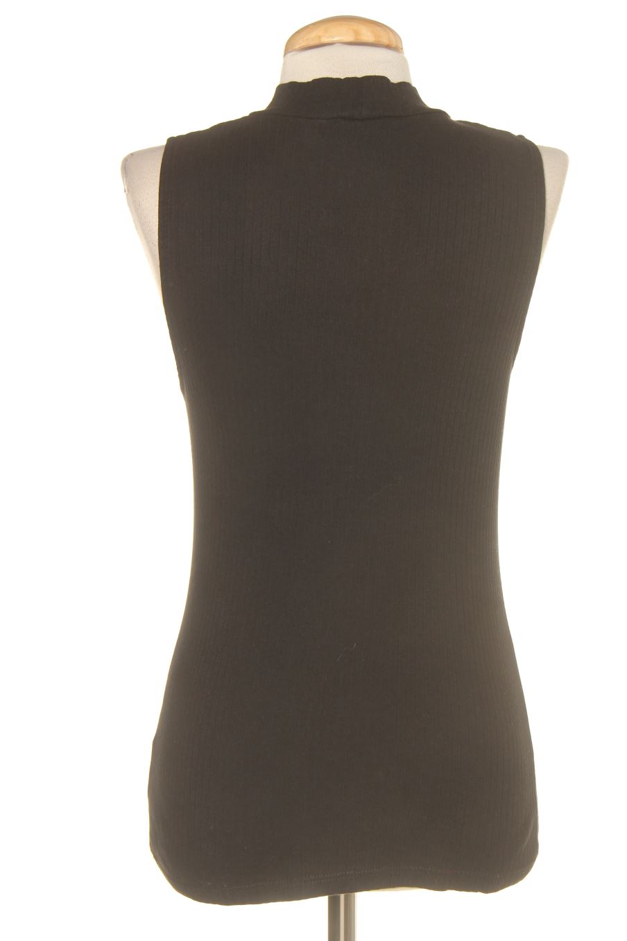 Top Amisu de la taille XS, de couleur noir