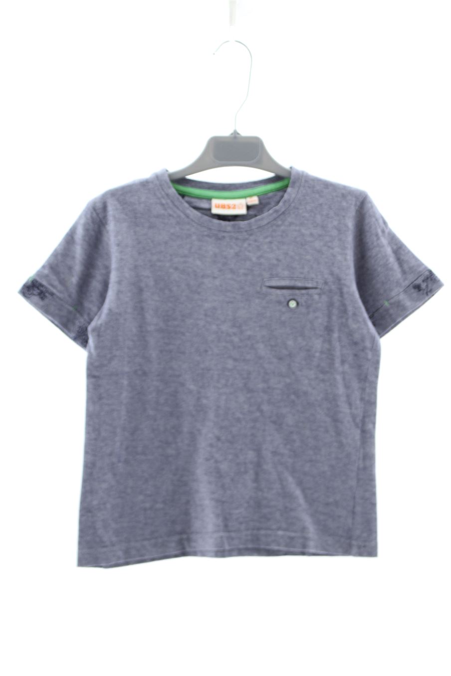 T-shirt UBS2 de la taille 6 ans de seconde main