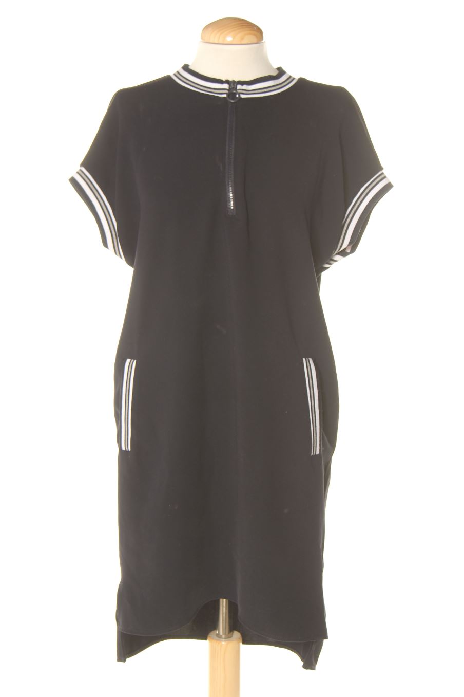 Vestido casual de Zara de la talla S, de color azul marino