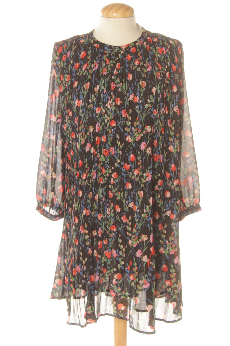 Robe casual Zara de la taille M, de couleur imprimés