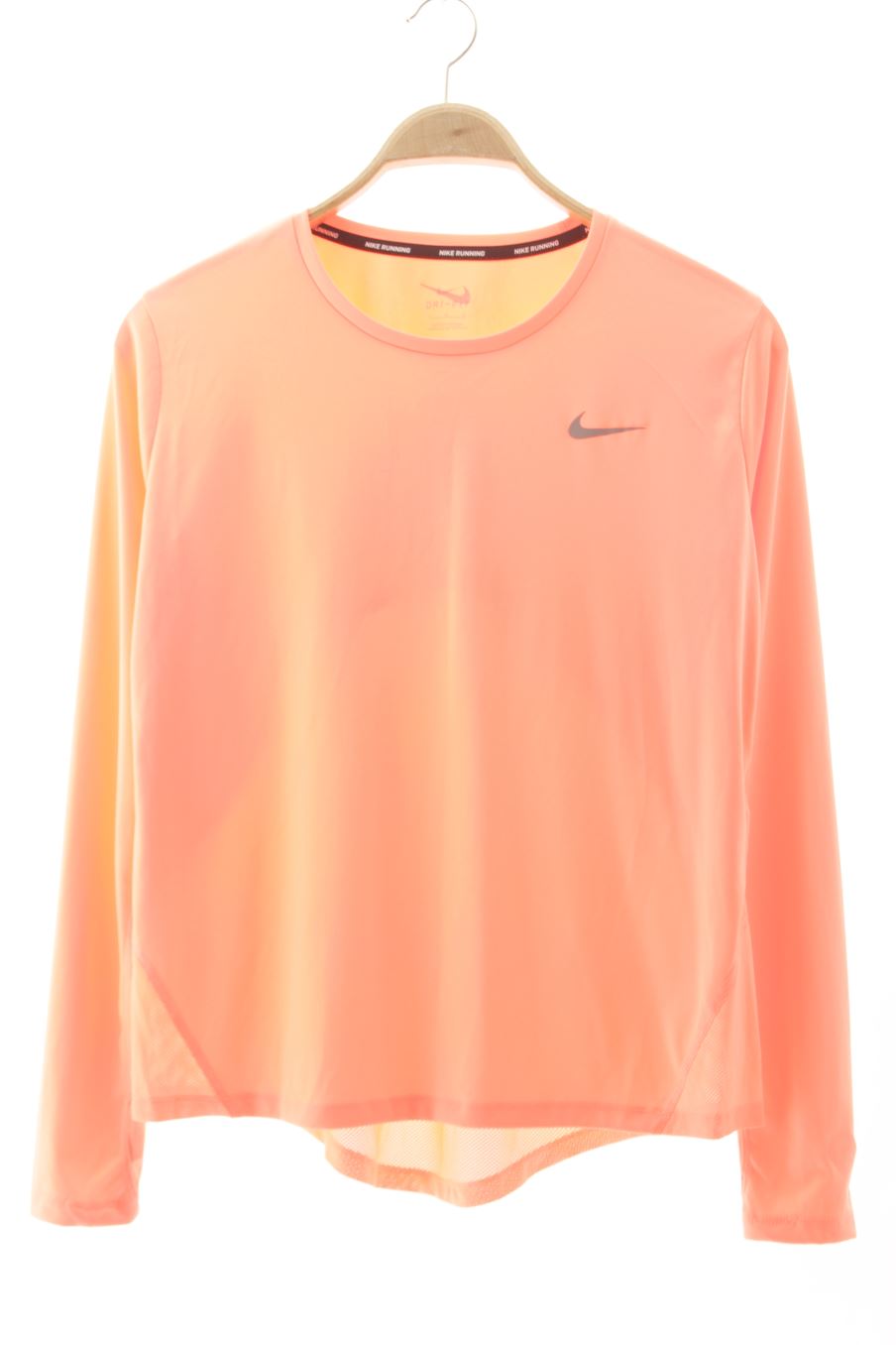 T-shirt sport Nike de la taille L