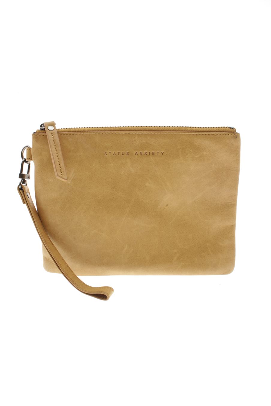 Clutch Marrón de Status Anxiety.