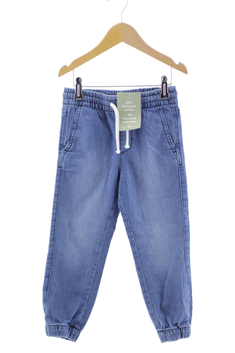 Jeans H&M de la taille 3 ans de denim avec une étiquette