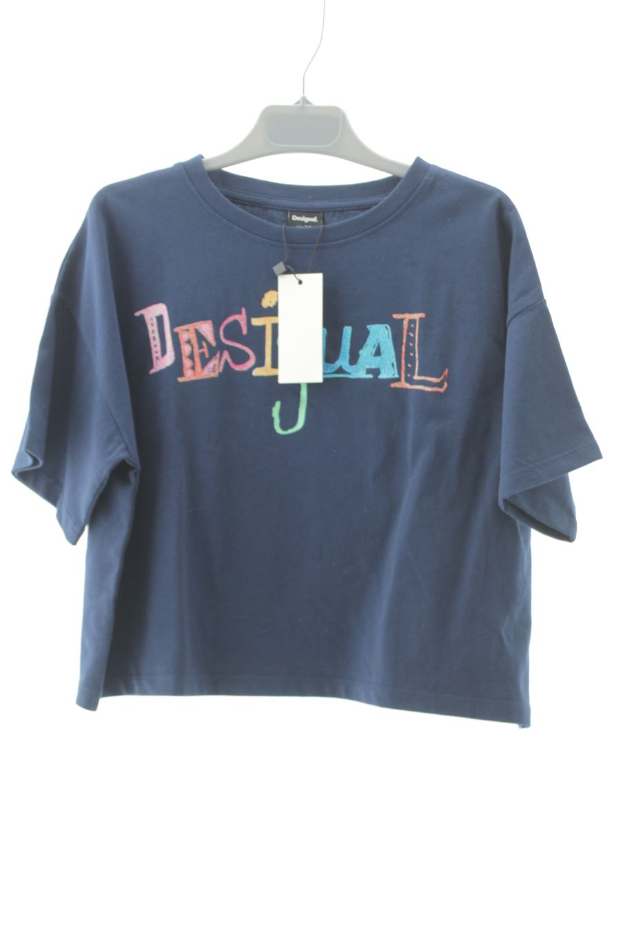 T-shirt Desigual de la taille 7 ans avec une étiquette