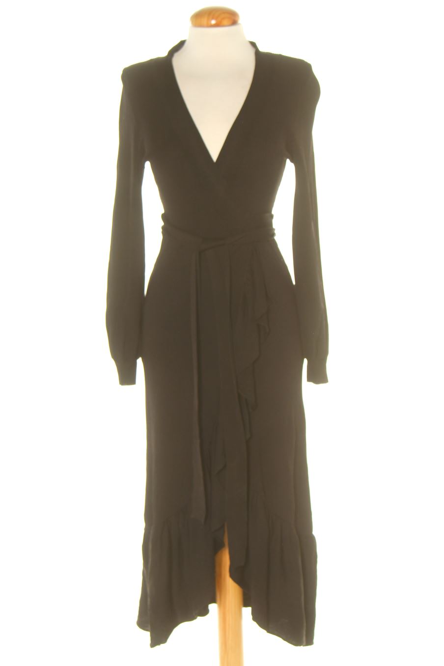 Vestito casual de Zara de la talla S, de color nero