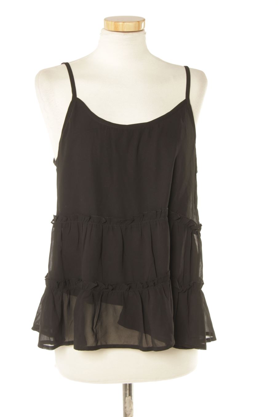 Top Only de la taille M, de couleur noir