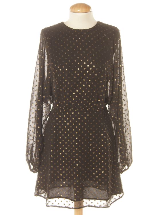Aufwändiges Kleid