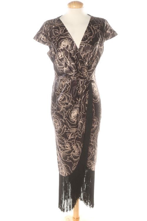 Aufwändiges Kleid
