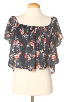 Maglietta S Bershka, foto 1 di 2