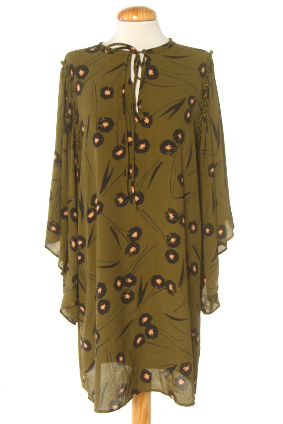 Robe casual MANGO SuiT de la taille L, de couleur imprimés