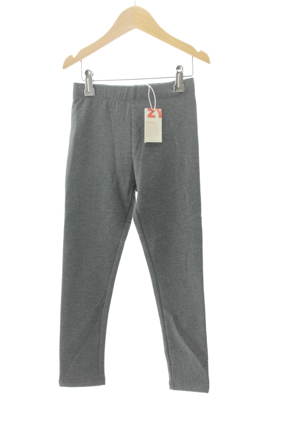 Legging ZY de la taille 7 ans avec une étiquette