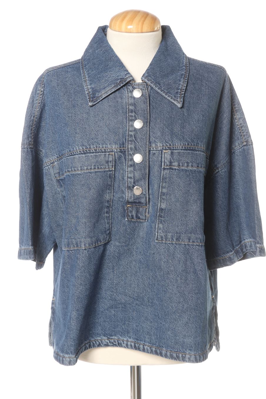 Chemise Mango de la taille M, de couleur bleu de denim