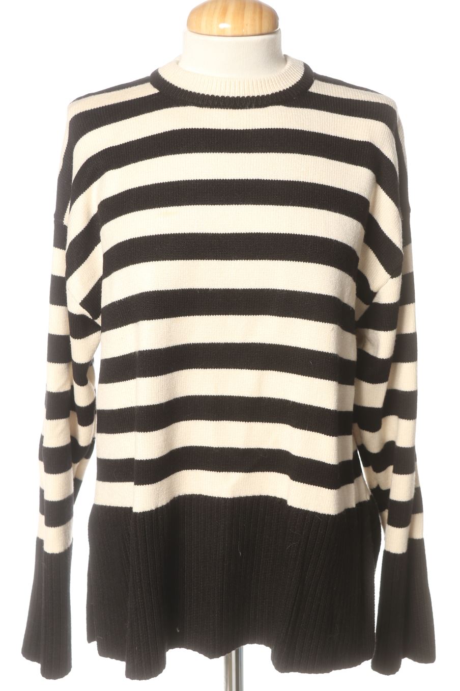 Pull Zara de la taille S, de couleur rayures