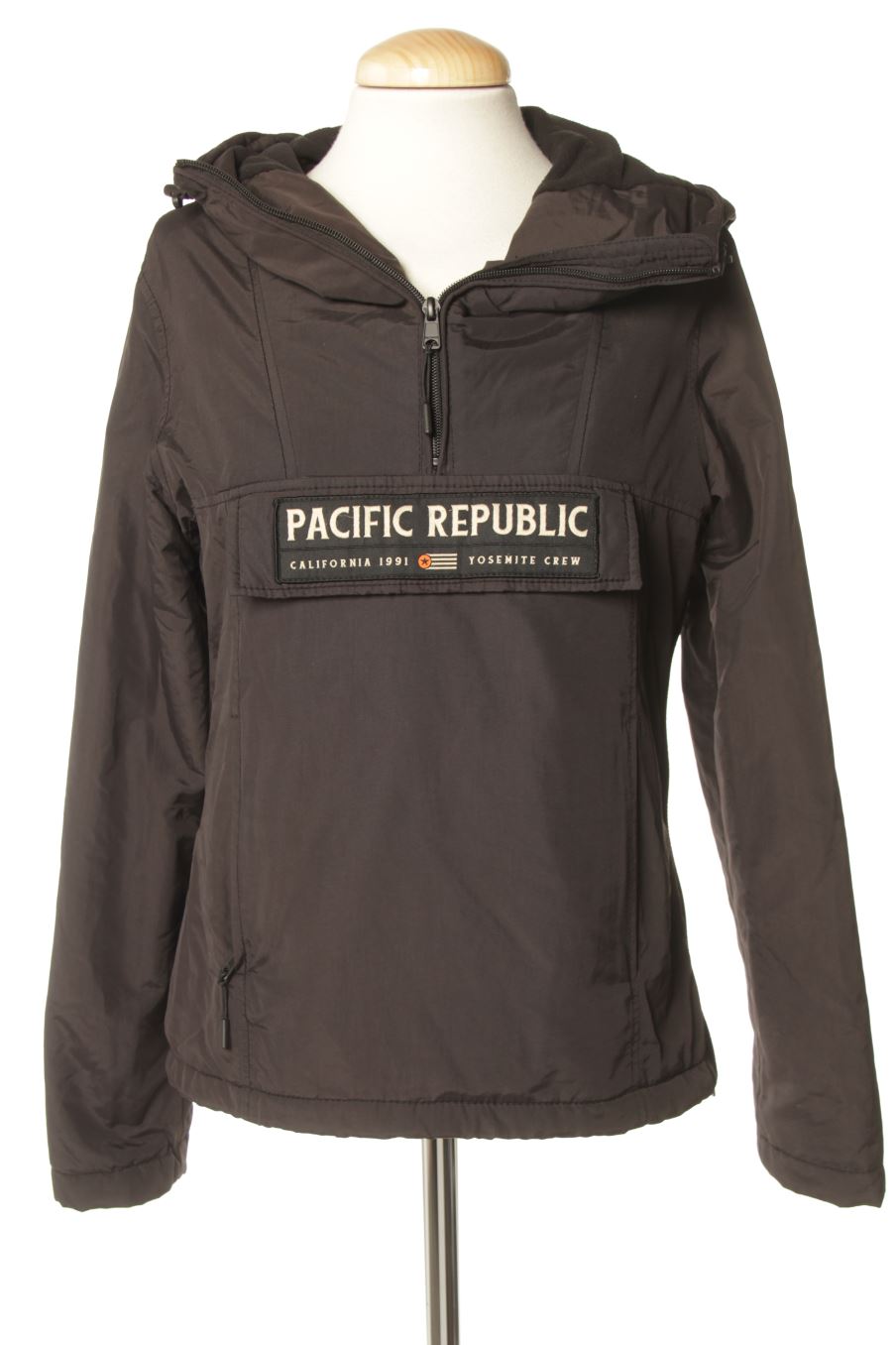 Cazadora de Pull & Bear de la talla XS, de color negro