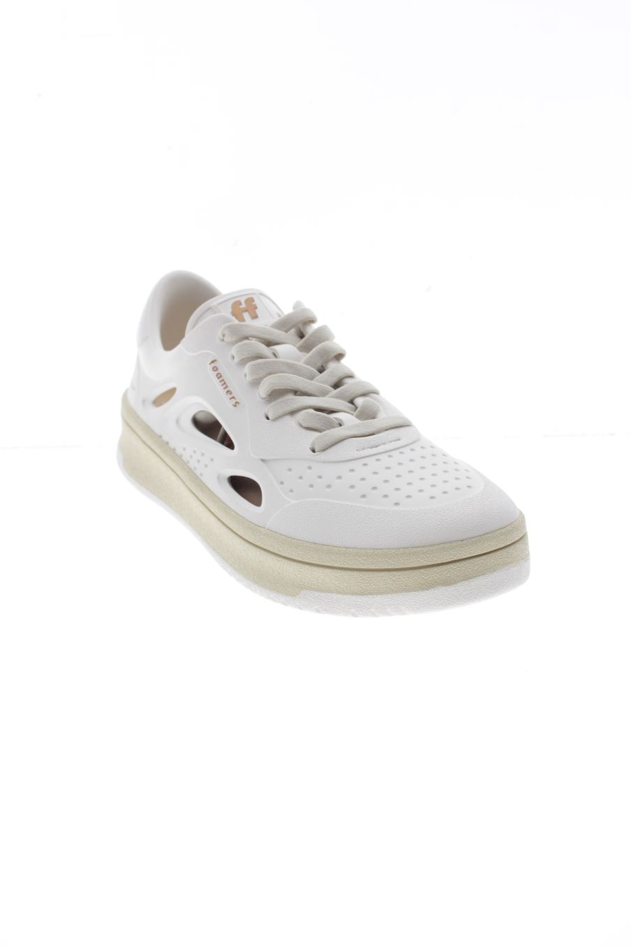 Deportivos de Foamers de la talla 42, de color beige