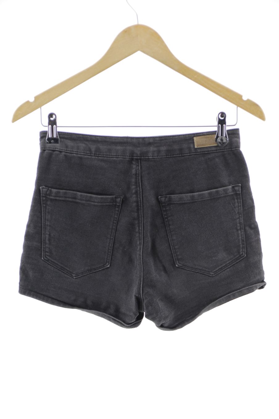 Shorts Pull & Bear de la taille 34, de couleur noir de denim