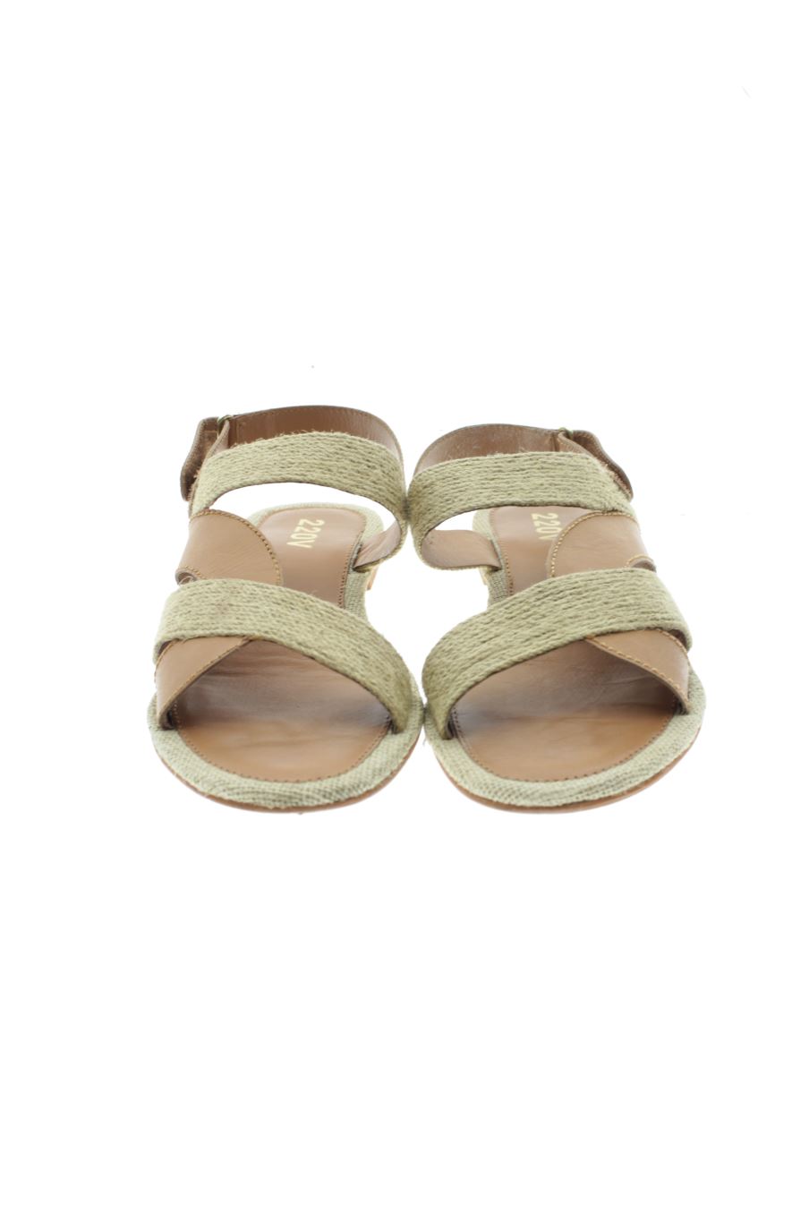 Sandalias planas de 220V de la talla 40, de color marrón de