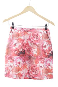 Aufwändiger Rock 34 SUITEBLANCO