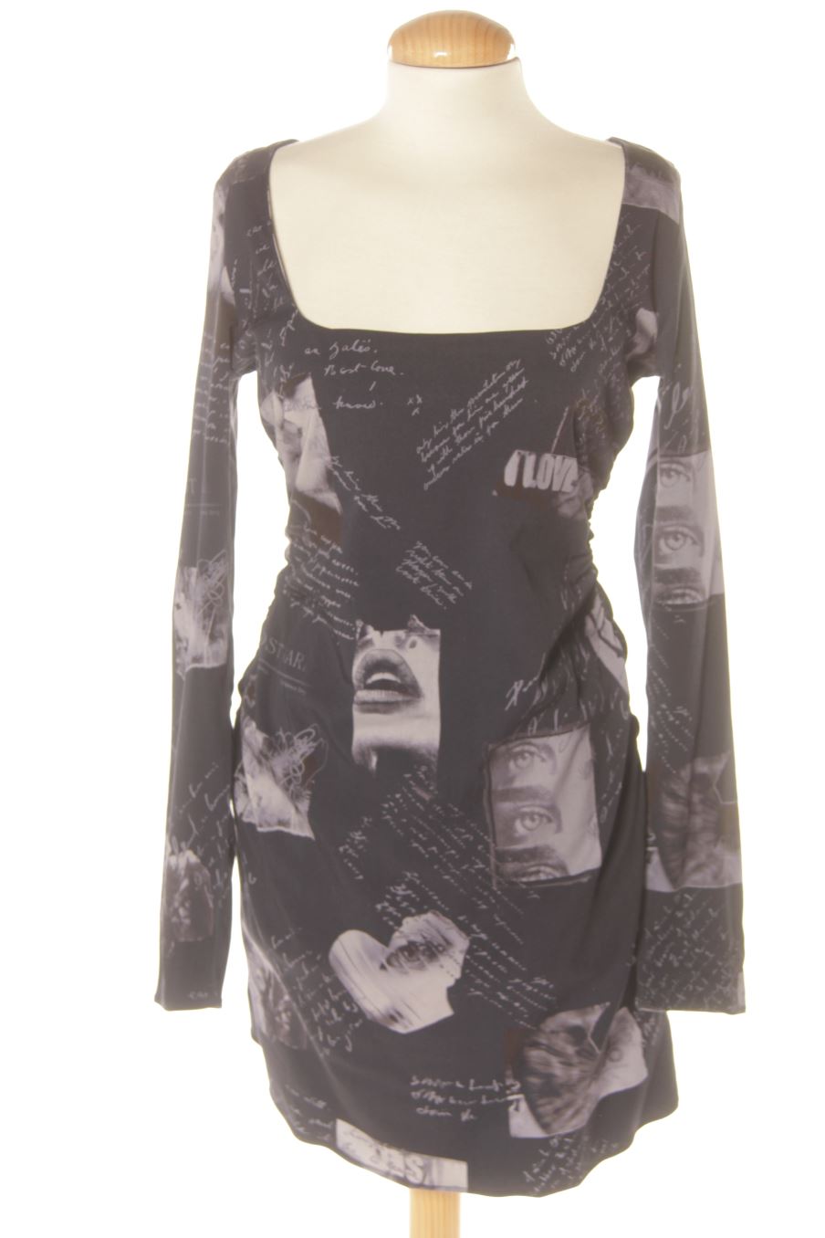 Robe casual Desigual de la taille M, de couleur imprimés