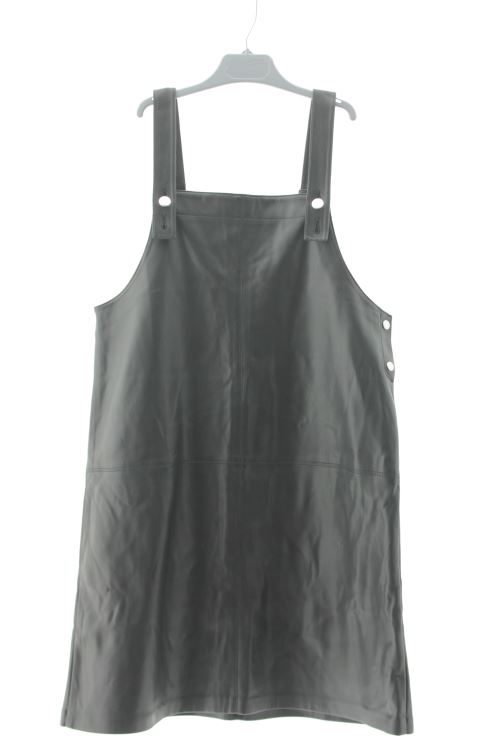 Aufwändiges Kleid