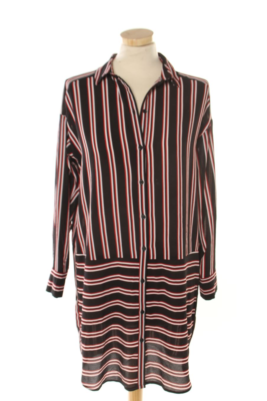 Robe casual H&M de la taille 36, de couleur rayures