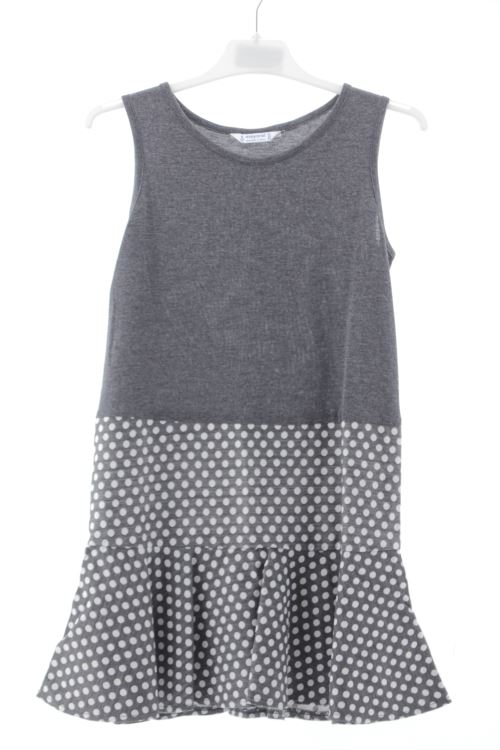 Aufwändiges Kleid