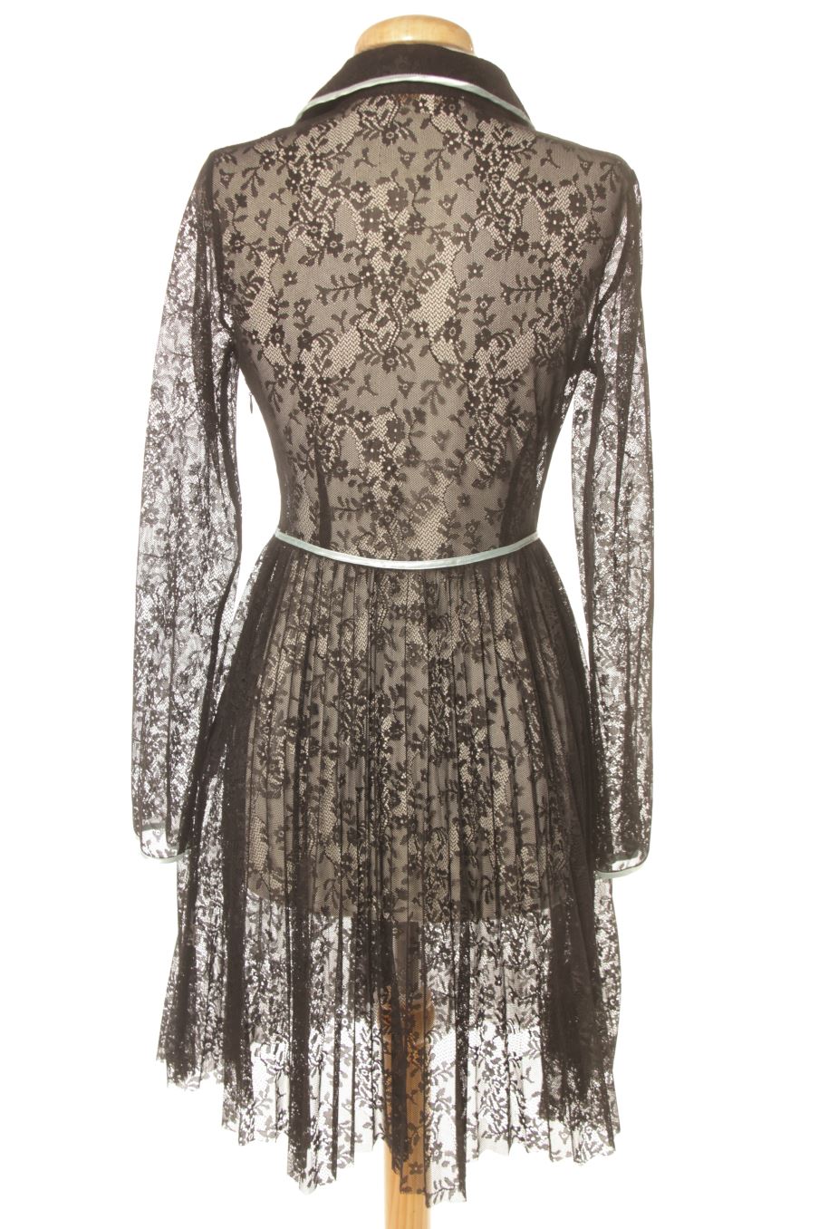 Robe casual Maje de la taille XS, de couleur noir