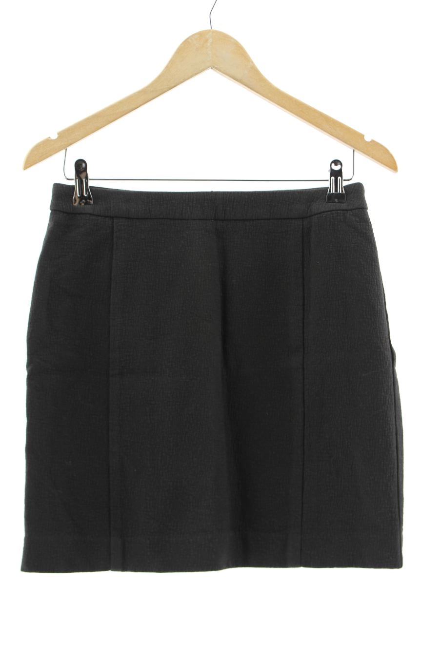Jupe Monoprix de la taille 38, de couleur noir