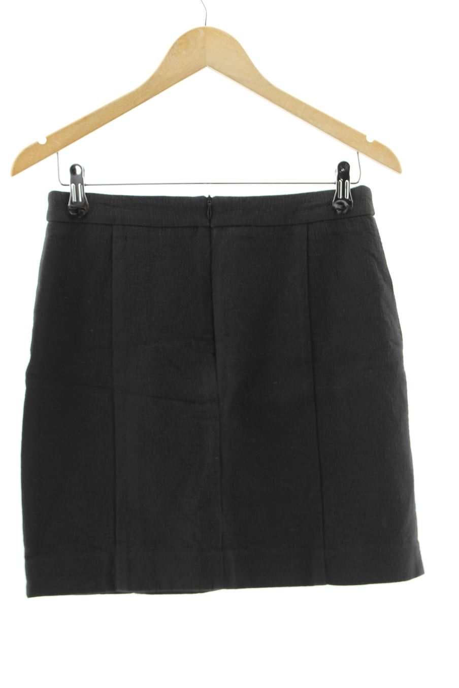 Jupe Monoprix de la taille 38, de couleur noir