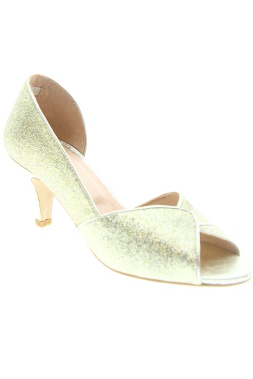 Schuhe mit Absatz