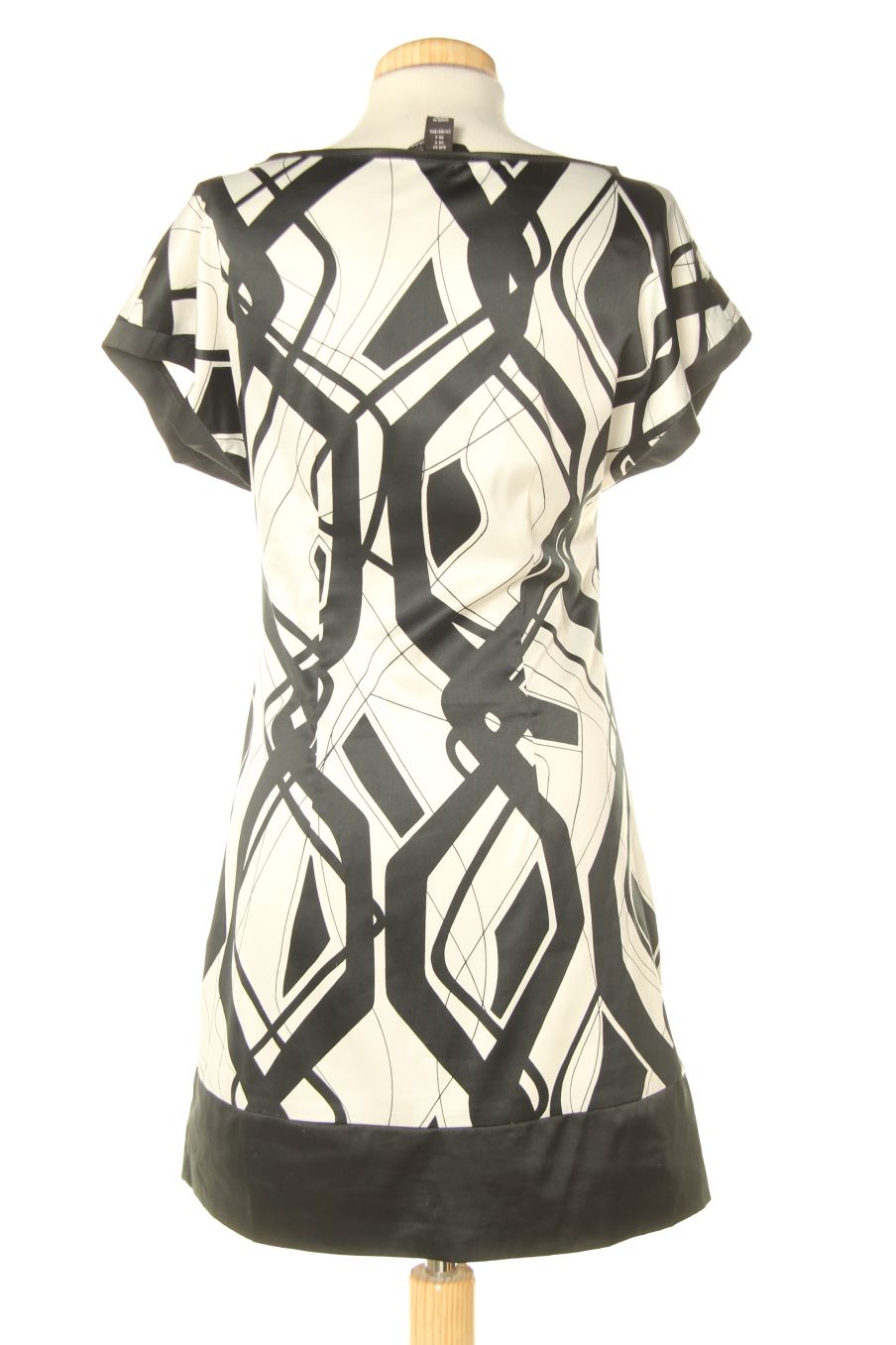Robe casual H&M de la taille 34, de couleur imprimés