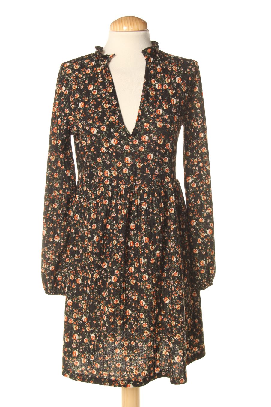 Robe casual Zara de la taille S, de couleur fleurs