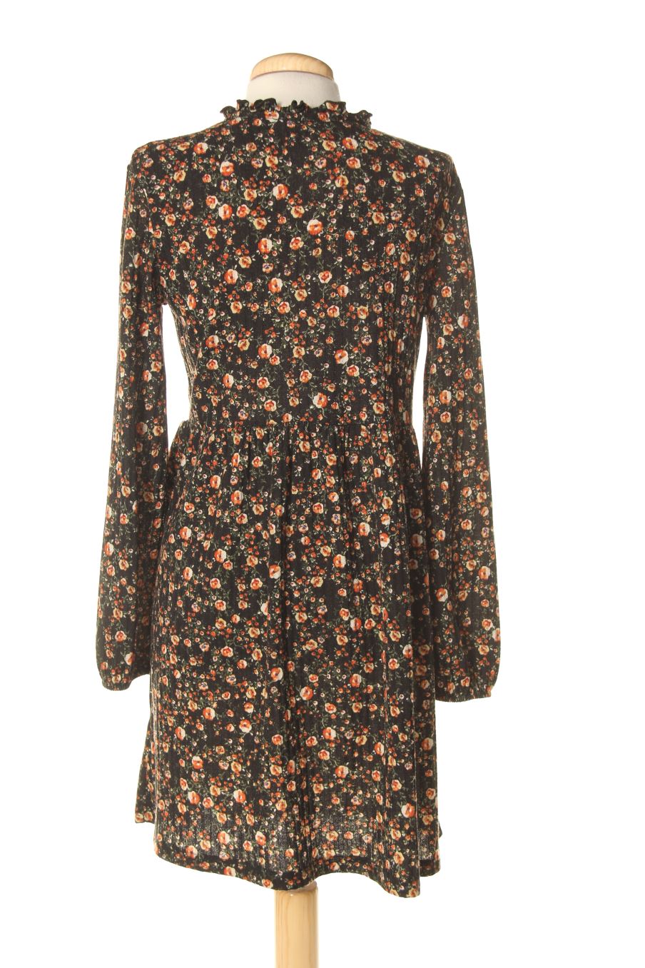 Robe casual Zara de la taille S, de couleur fleurs