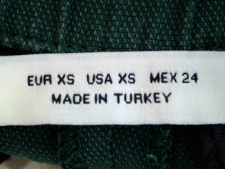 Pantalón de Zara de la talla XS, de color verde