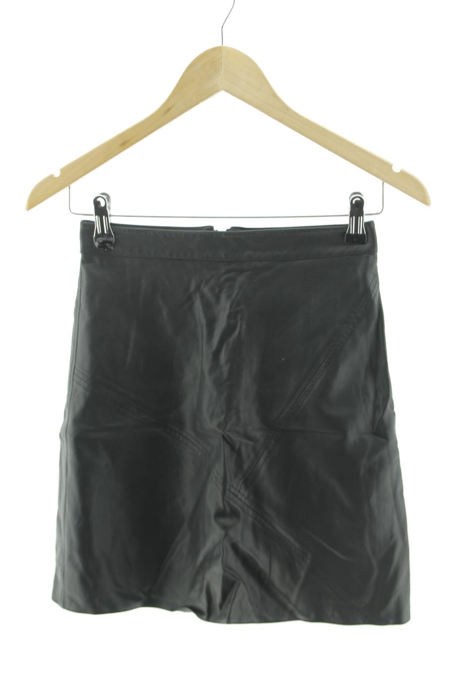 Jupe Zara de la taille XS, de couleur noir de synthétique