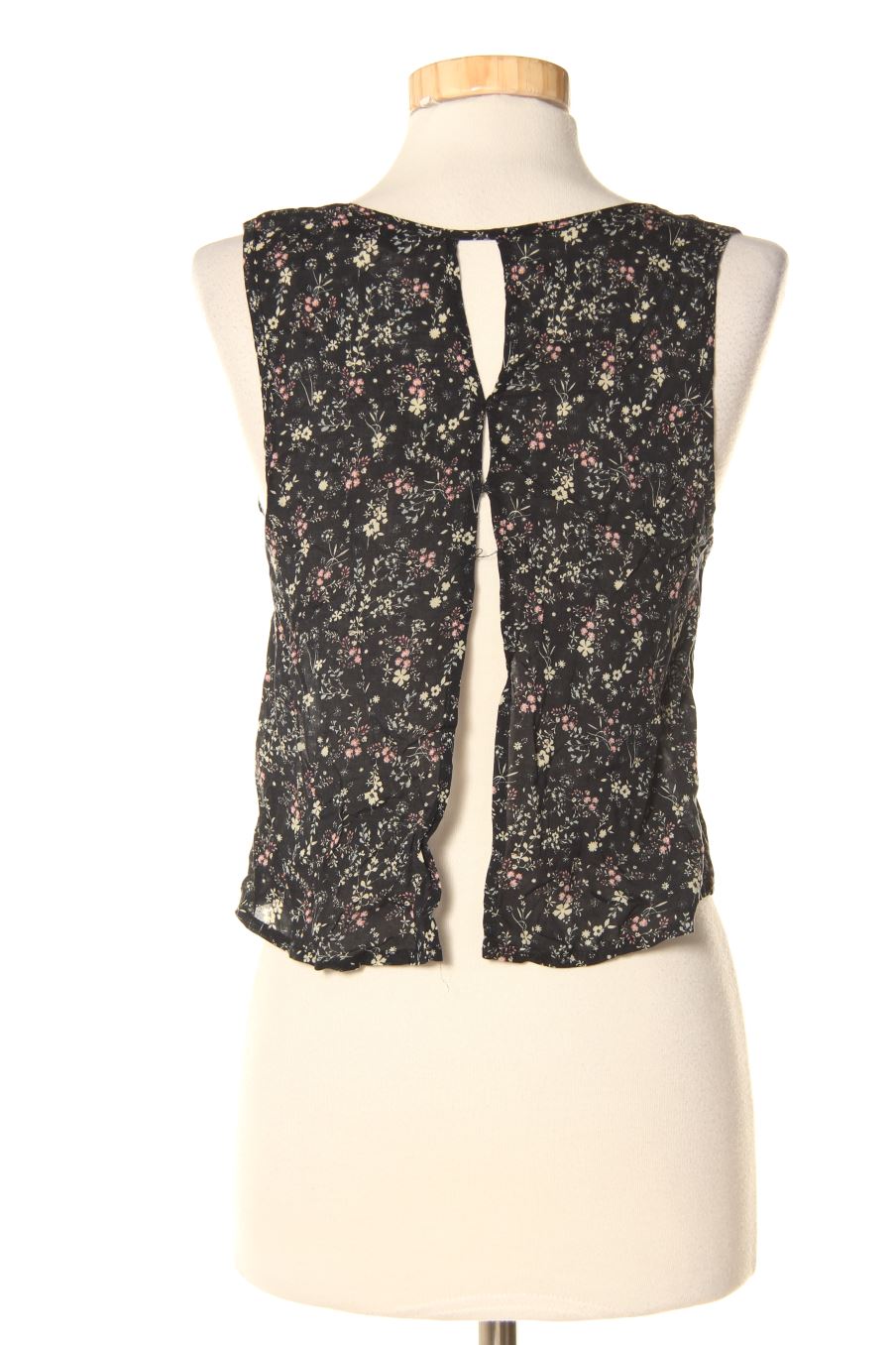 Top Pull & Bear de la taille S, de couleur fleurs