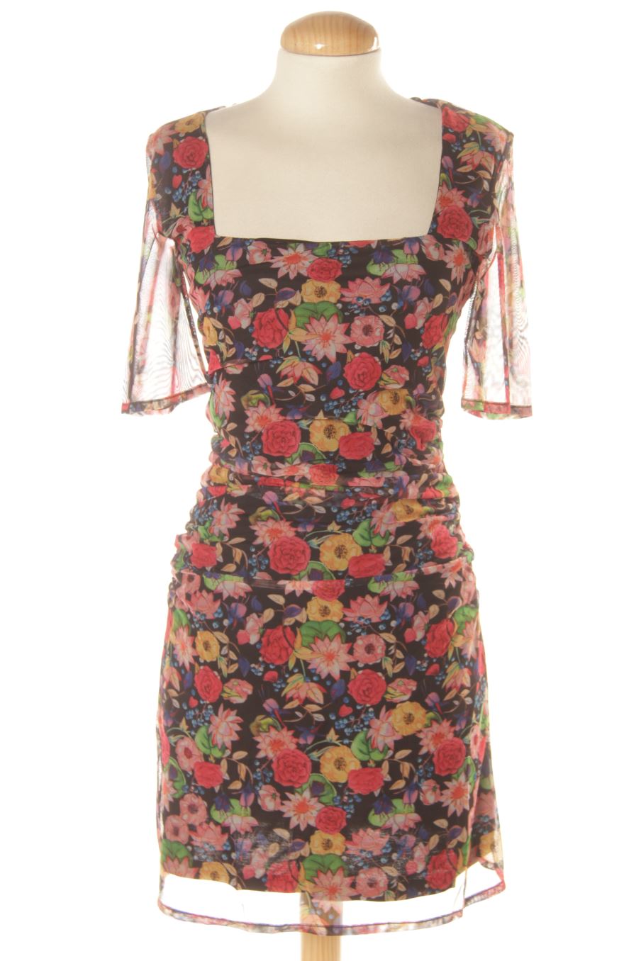 Robe Desigual de la taille M, de couleur fleurs