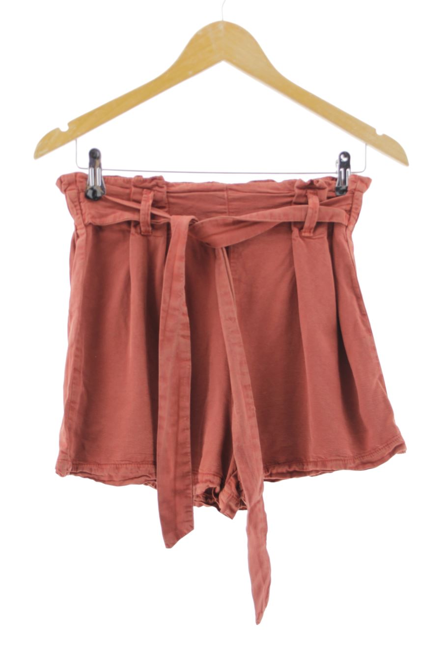 Pantalones cortos de Stradivarius de la talla S, de color marrón