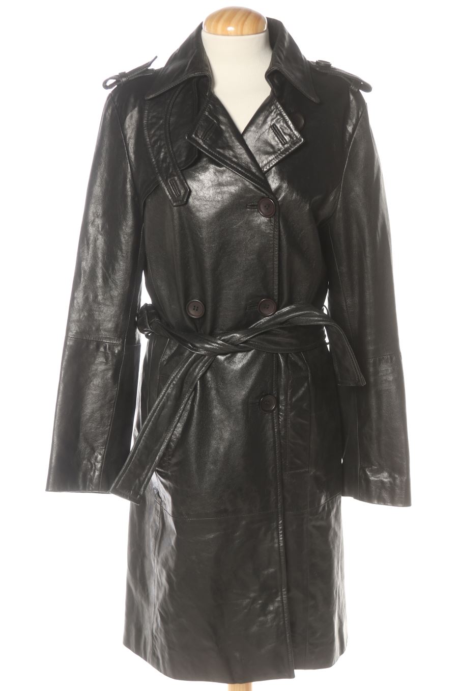 Abrigo de Zara de la talla M, de color negro de piel