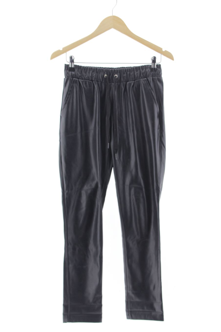 Pantalon Regina de la taille M, de couleur noir