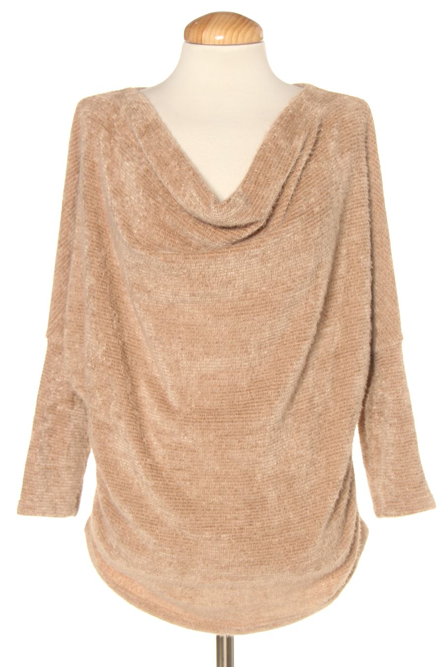 Pull New collection de la taille M, de couleur beige