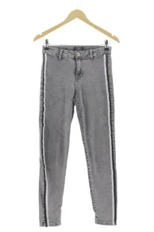 Jeans 38 Bershka, photo 1 sur 2