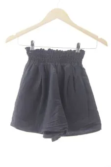 Pantalón corto XS Bershka, foto 1 de 2