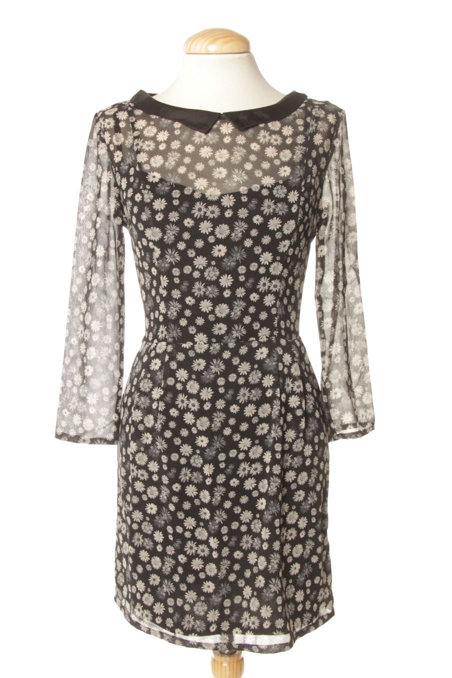 Vestido casual de Bershka de la talla S, de color flores