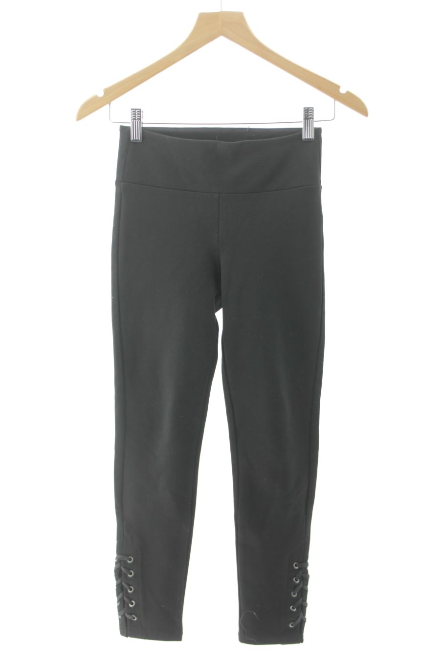 Leggings de Stradivarius de la talla 32, de color nero