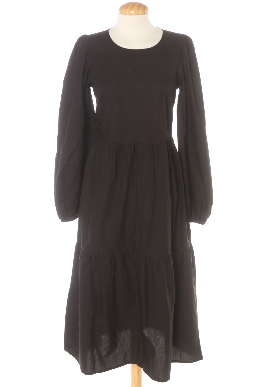 Vestido casual de Stradivarius de la talla S, de color negro