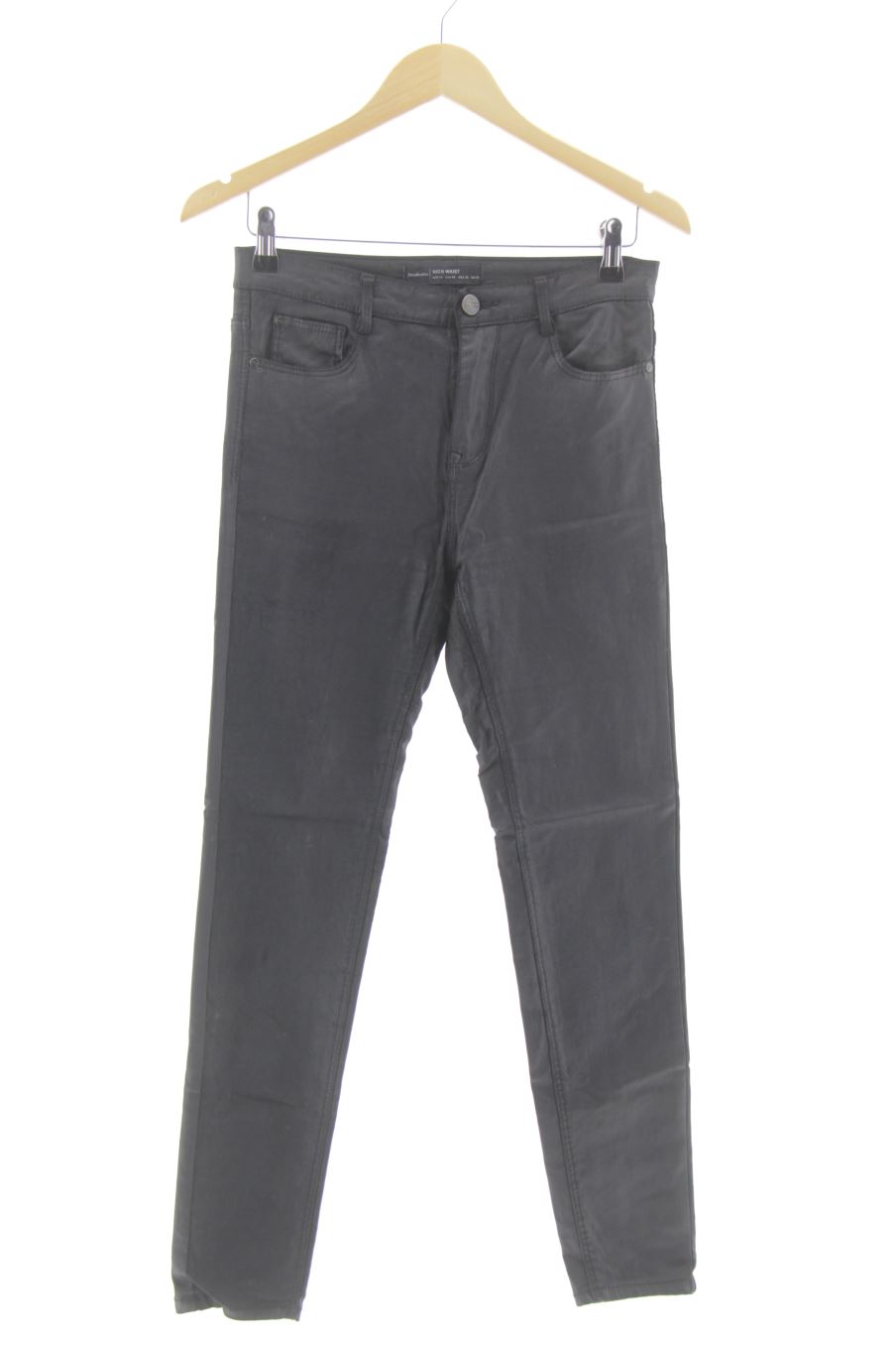 Jeans Stradivarius de la taille 38, de couleur noir de denim