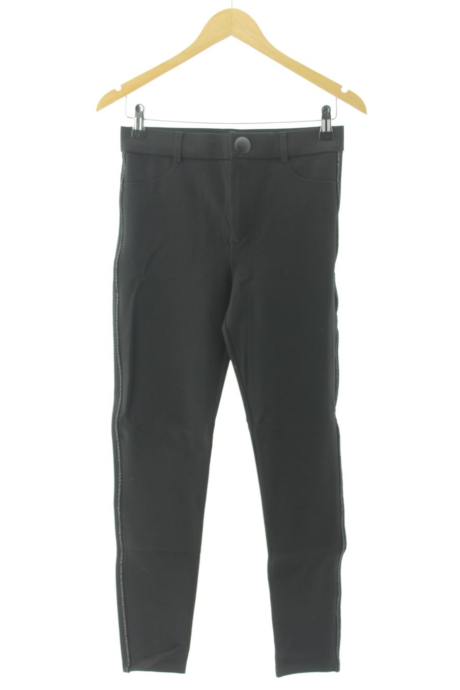 Pantalon Zara de la taille M, de couleur noir