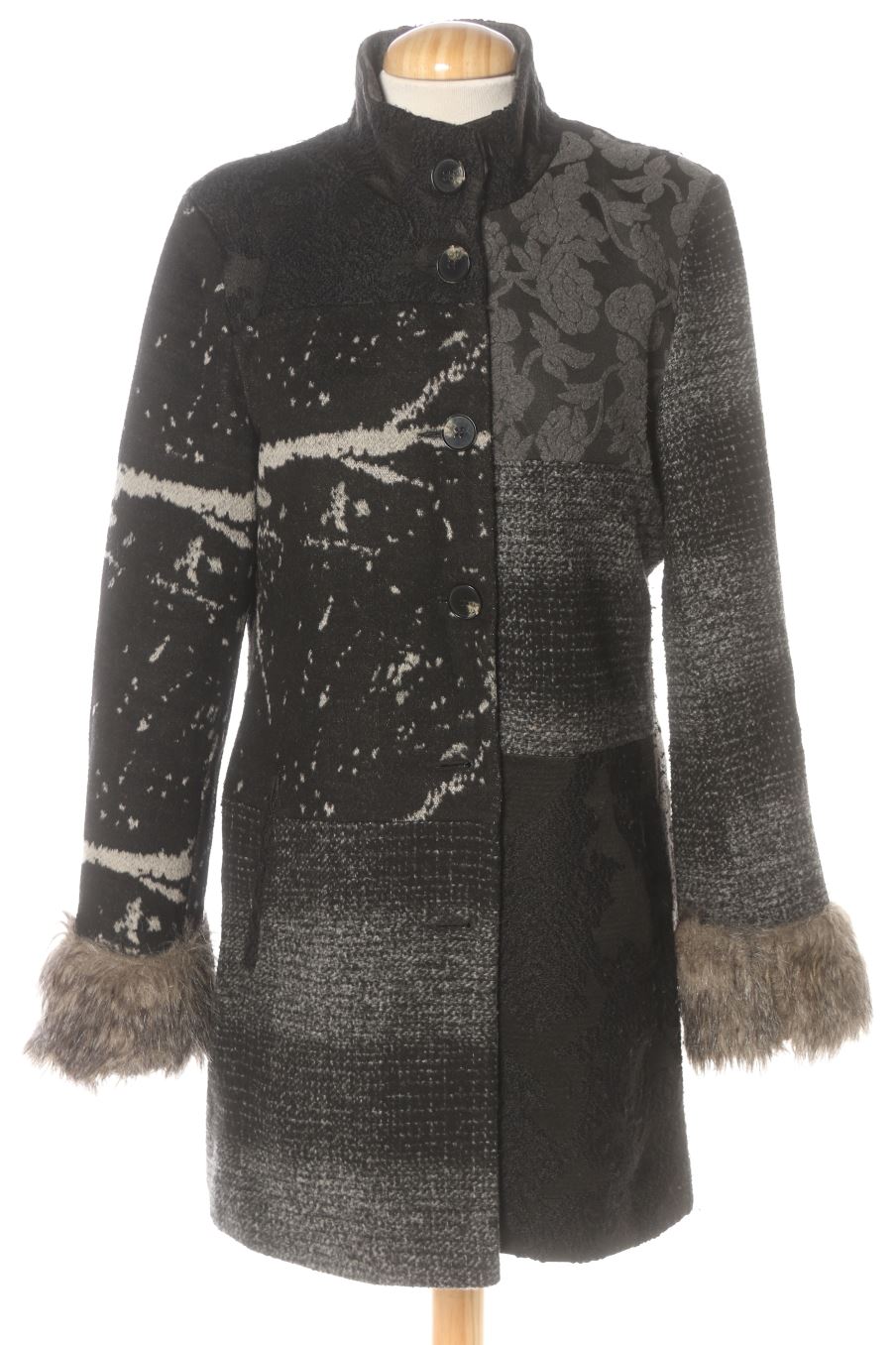 Cappotto de Desigual de la talla 40, de color nero